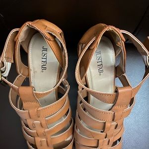Women’s brown heels
